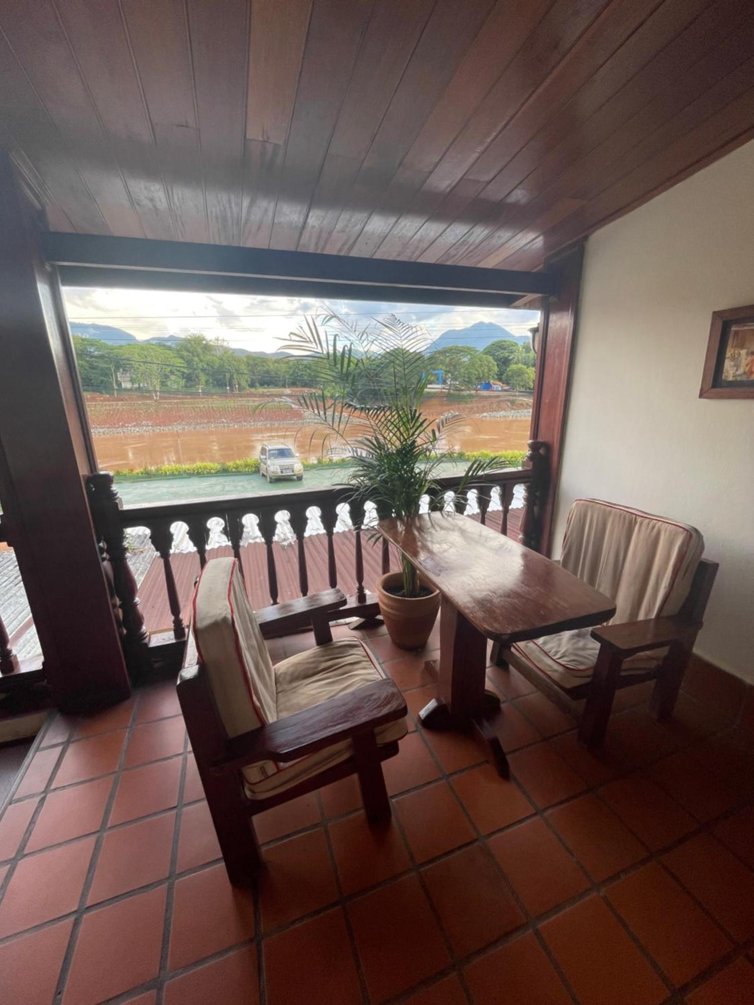 Luang Prabang - Villa Ouis Namkhan Riverside 2 المظهر الخارجي الصورة